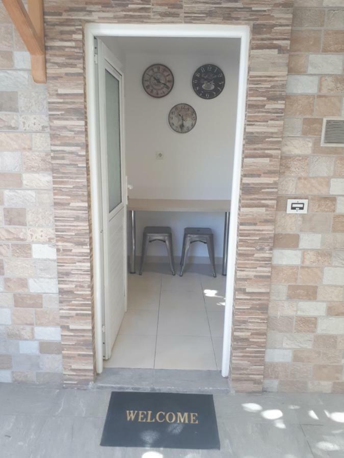 Vivian'S Small House Daire Rhodes City Dış mekan fotoğraf